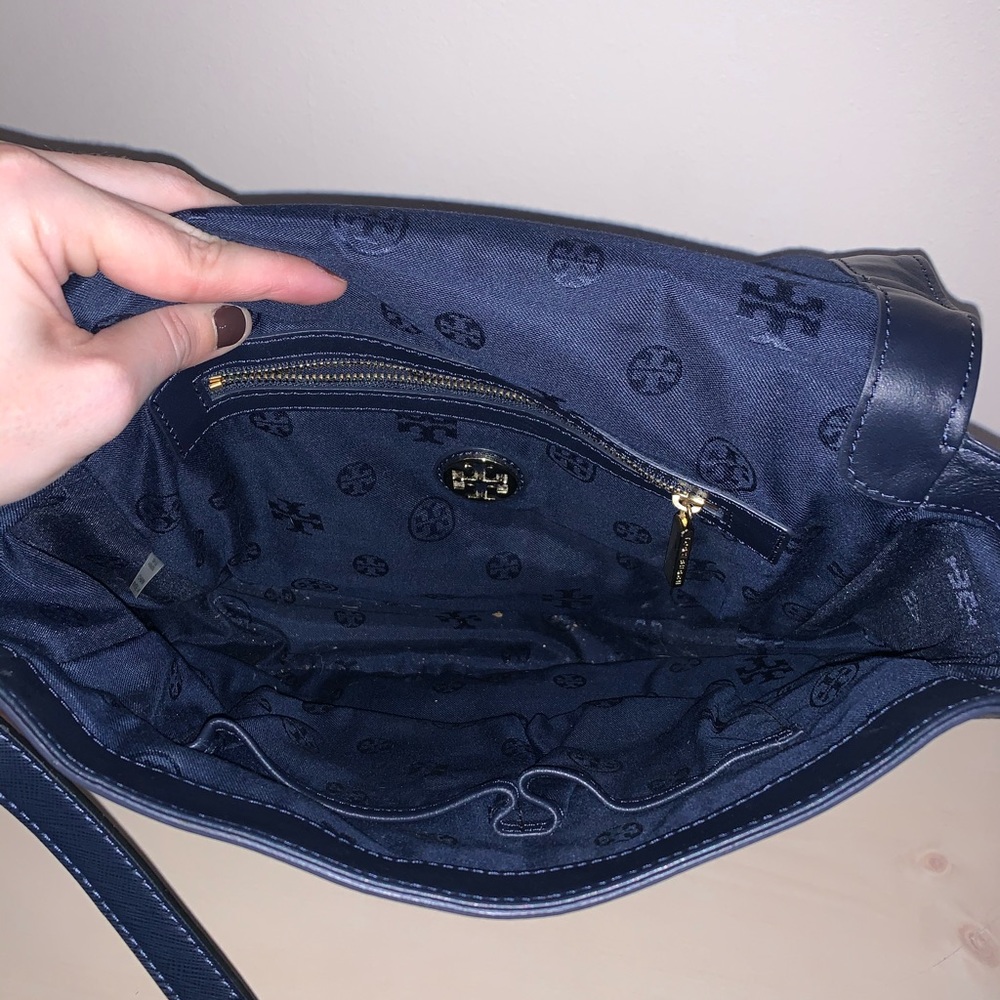 handbag. - Picture 5 of 5